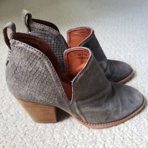 Jeffrey Campbell Rosalee Snake Print Suede Gray Ankle Boots